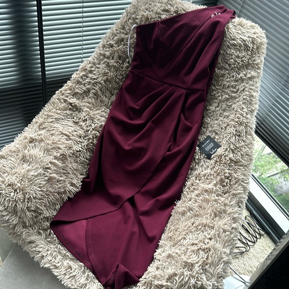 Lulus Dresses & Skirts - Lulu formal dress